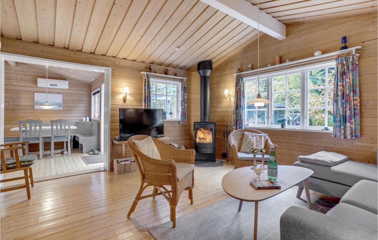 3 Bedroom Cozy Home In Børkop Kültér fotó