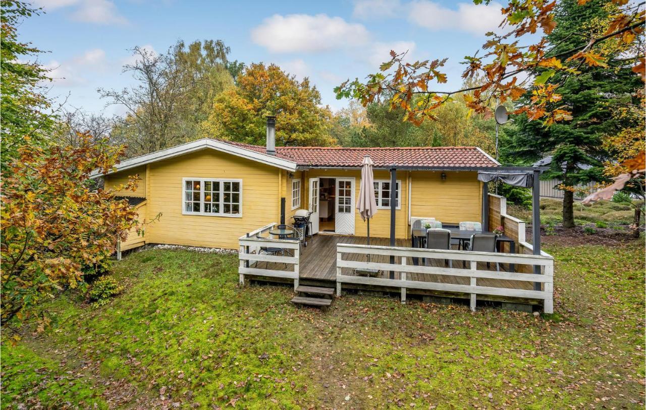 3 Bedroom Cozy Home In Børkop Kültér fotó